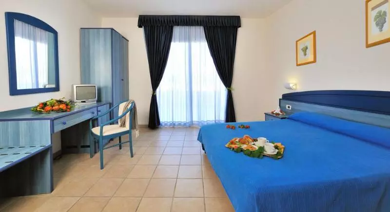 Отель Nicotera Beach Village