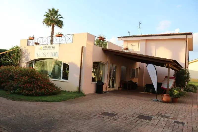 Отель Nicotera Beach Village