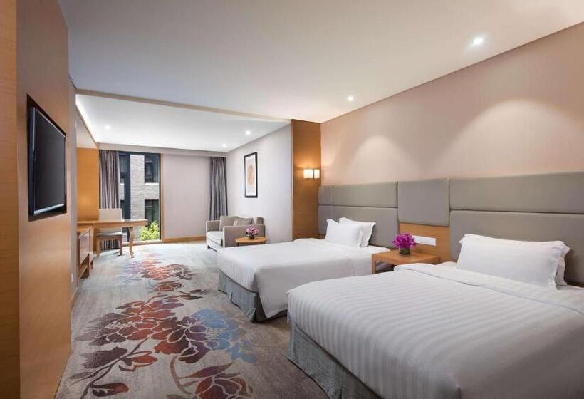Отель Ramada By Wyndham Beijing Airport