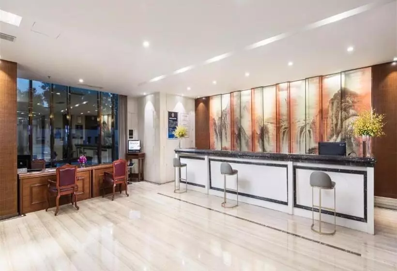 Hotel Ramada By Wyndham Beijing Airport