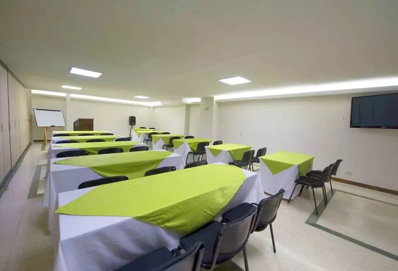 هتل San Pedro Del Fuerte