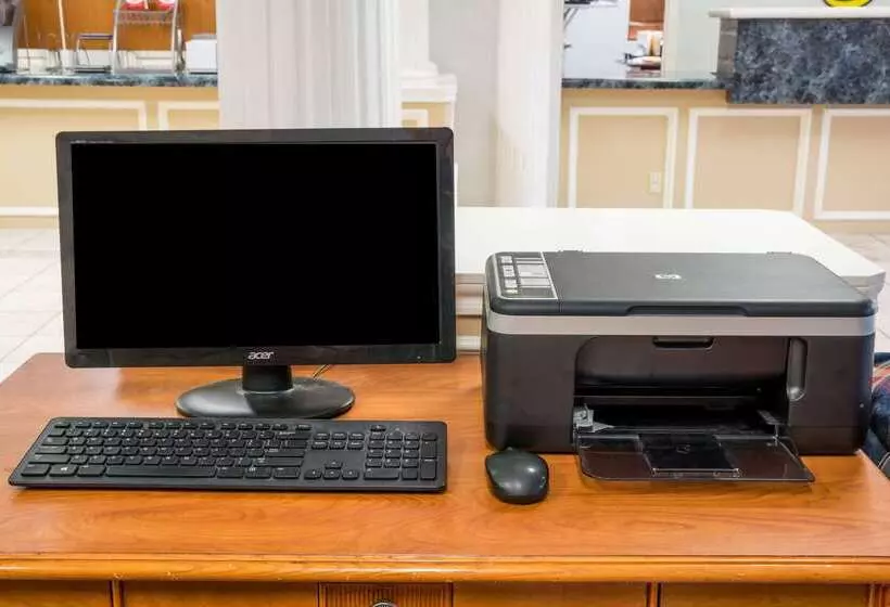 酒店 Super 8 By Wyndham Sealy