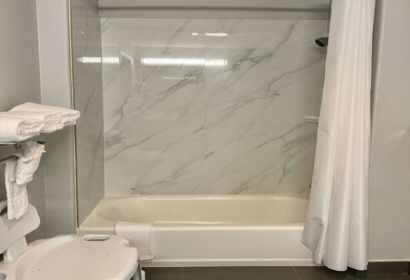 ホテル Super 8 By Wyndham Sealy