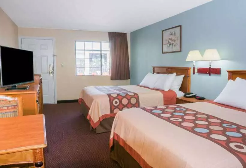 酒店 Super 8 By Wyndham Sealy