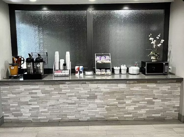 酒店 Super 8 By Wyndham Sealy