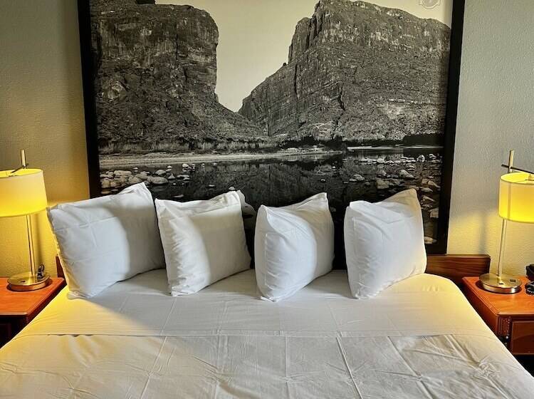 ホテル Super 8 By Wyndham Sealy