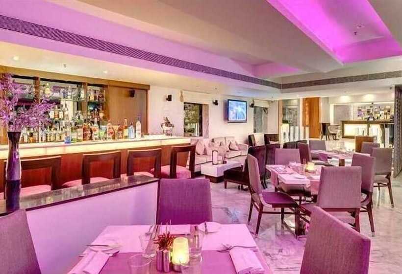 Отель The Hhi Select Bengaluru