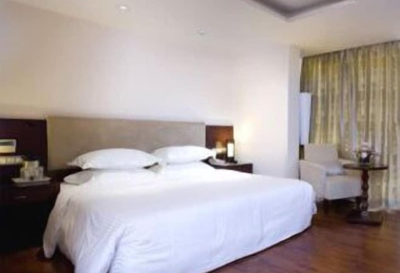 ホテル The Hhi Select Bengaluru