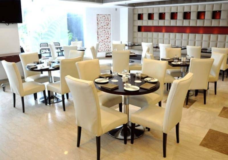 בית מלון כפרי The Place Gurugram, A Member Of Radisson Individuals