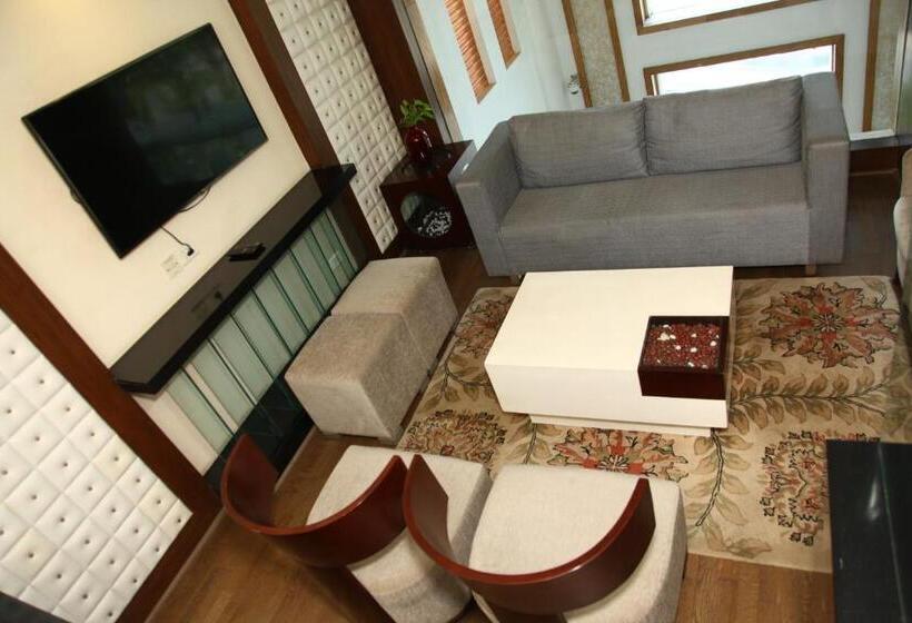 בית מלון כפרי The Place Gurugram, A Member Of Radisson Individuals