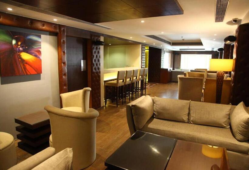 בית מלון כפרי The Place Gurugram, A Member Of Radisson Individuals