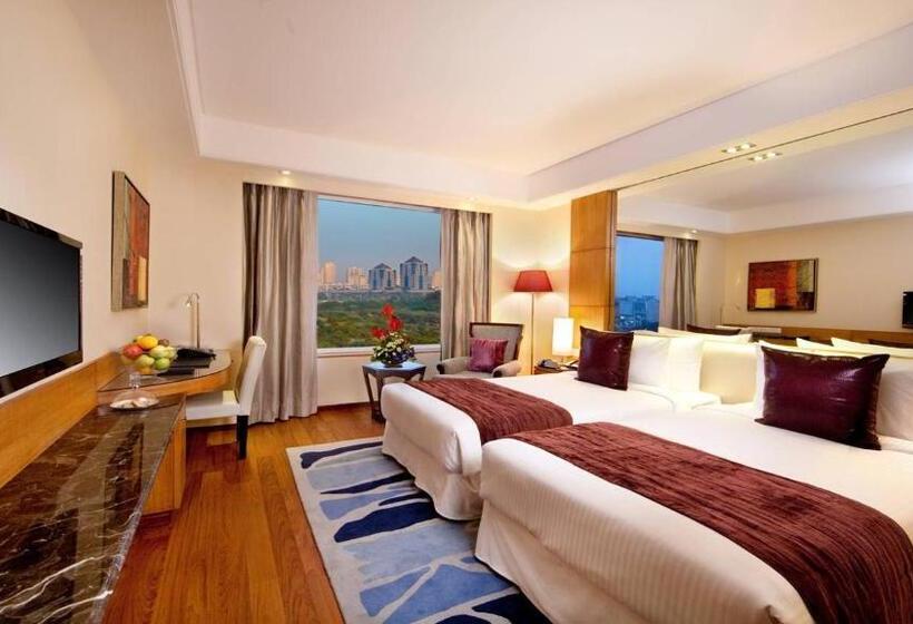 בית מלון כפרי The Place Gurugram, A Member Of Radisson Individuals