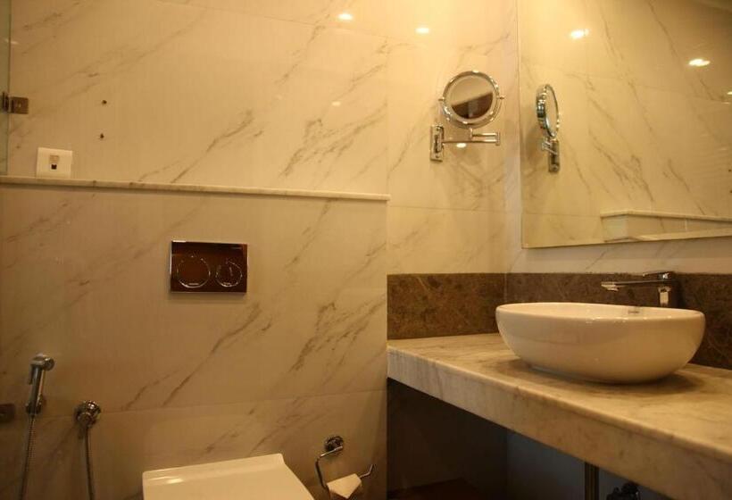 בית מלון כפרי The Place Gurugram, A Member Of Radisson Individuals