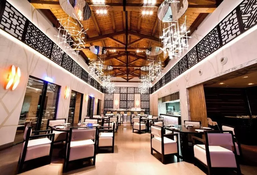 בית מלון כפרי The Westin Resort Costa Navarino