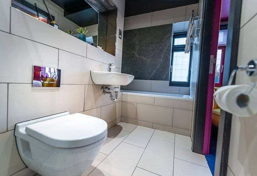 Hux Hotel, Kensington