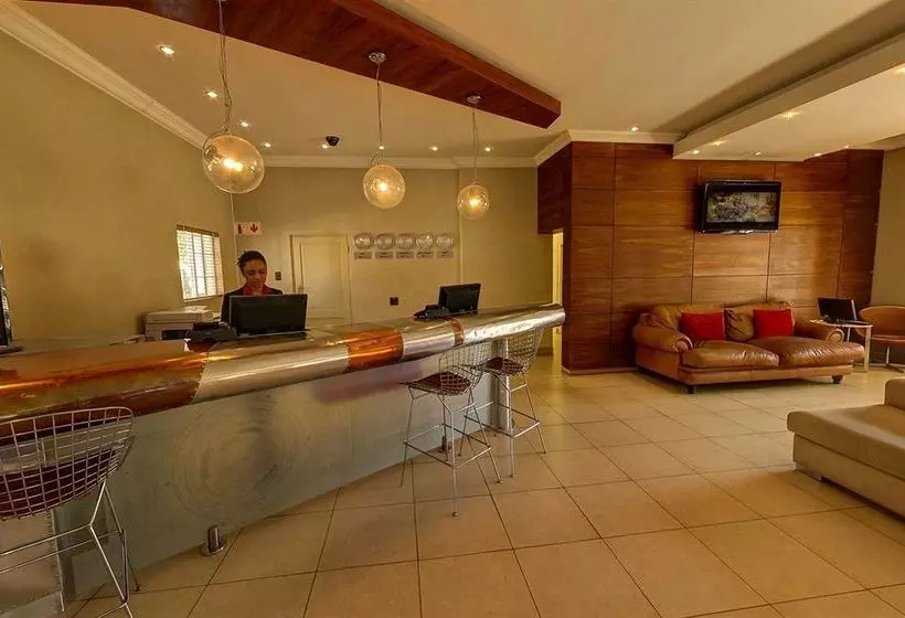 Отель The Aviator  Or Tambo International Airport