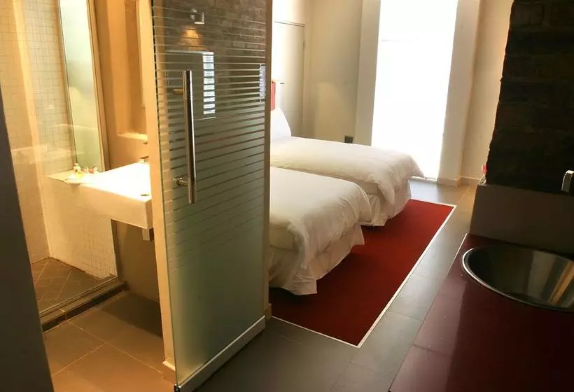 Отель The Aviator  Or Tambo International Airport