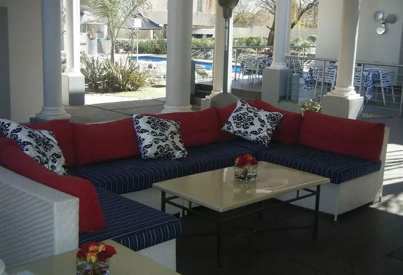 Отель The Aviator  Or Tambo International Airport