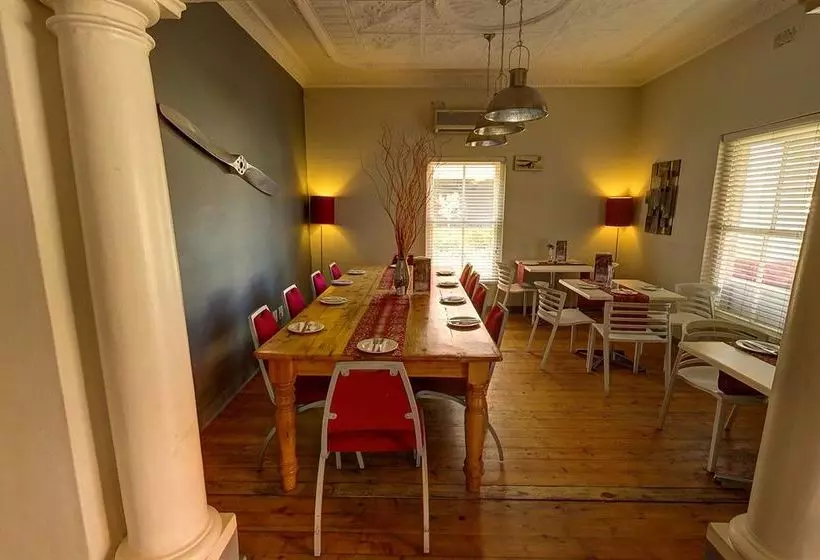 Отель The Aviator  Or Tambo International Airport