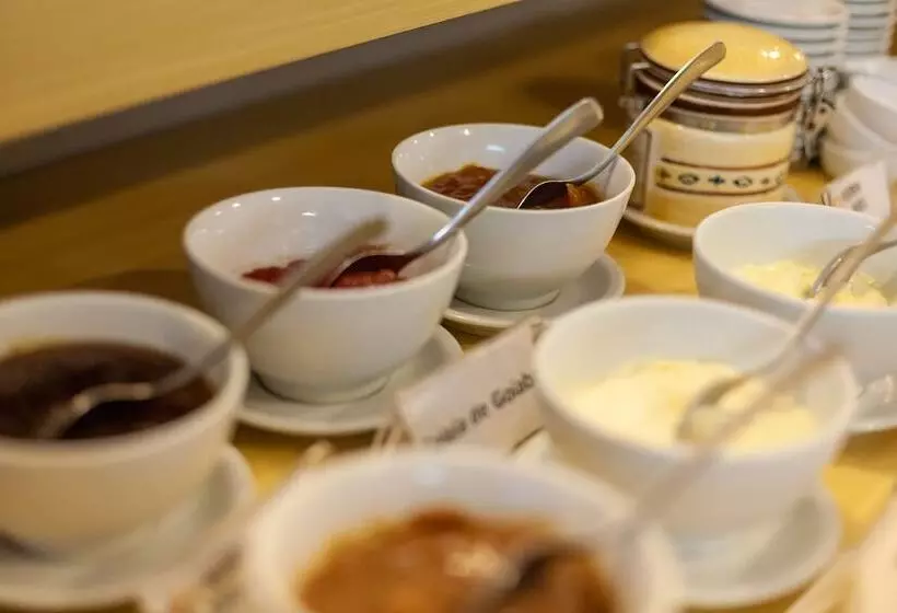 Tri Hotel & Flat Caxias