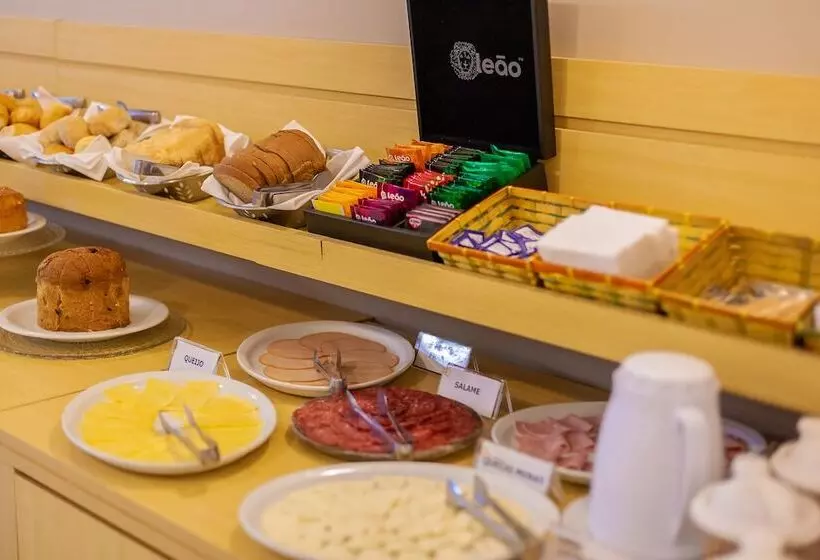 Tri Hotel & Flat Caxias