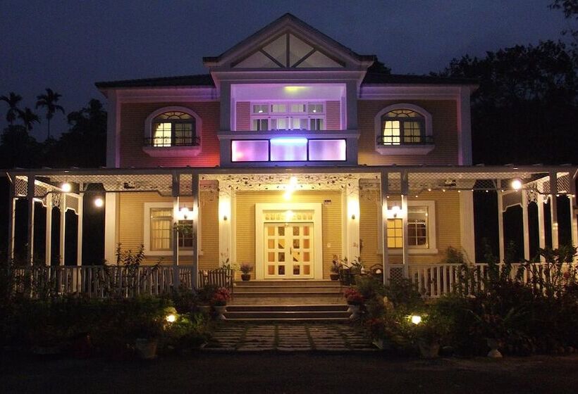 هتل Chambord Castle