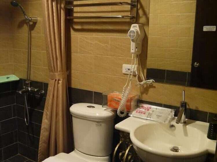 هتل Chambord Castle