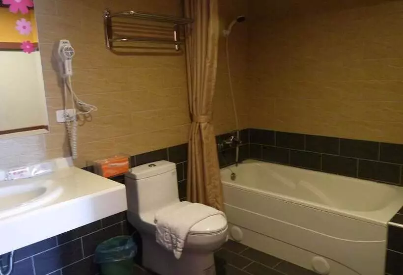 هتل Chambord Castle