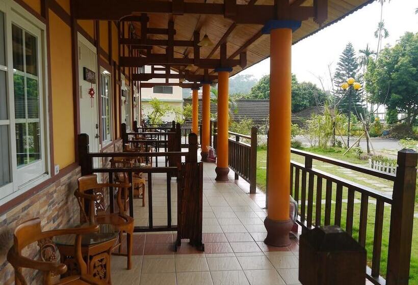 هتل Chambord Castle