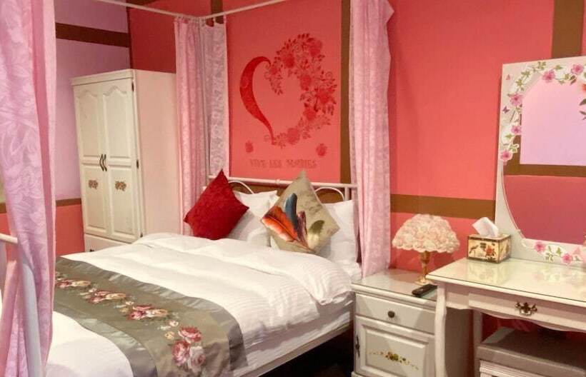 هتل Chambord Castle