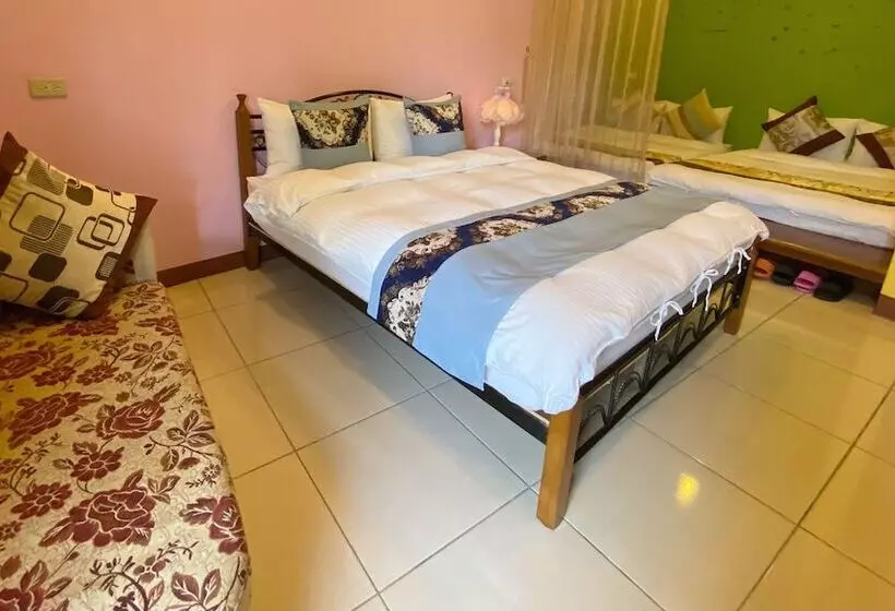 هتل Chambord Castle