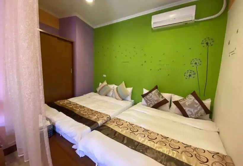 هتل Chambord Castle