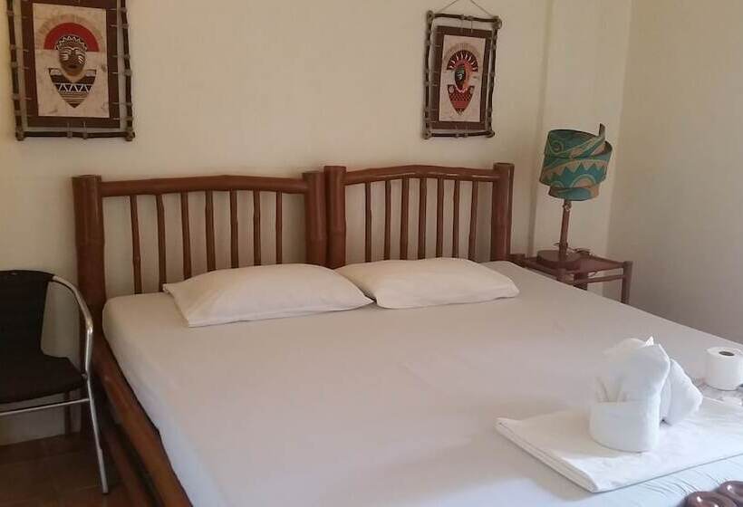 فندق Fat Jimmy's Resort Boracay