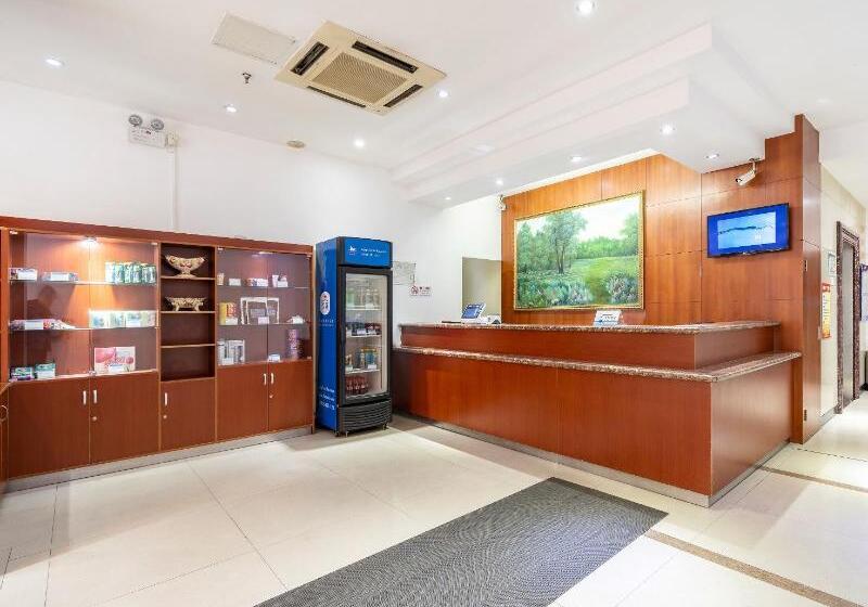 בית מלון כפרי Hanting Express Shanghai Zhangyang Road