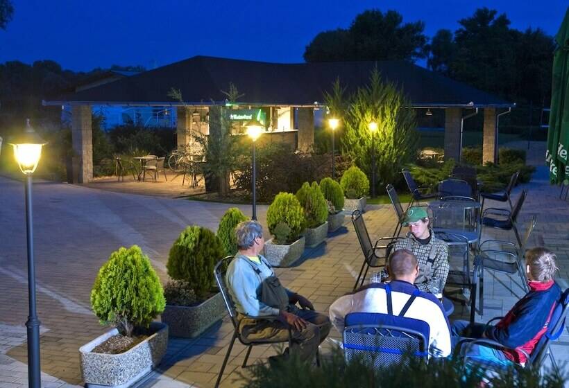 فندق Pension Eden