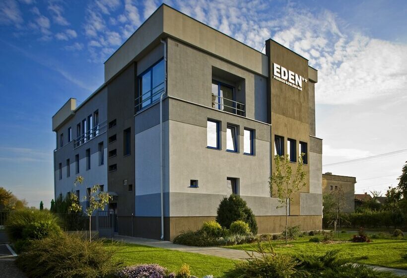 فندق Pension Eden