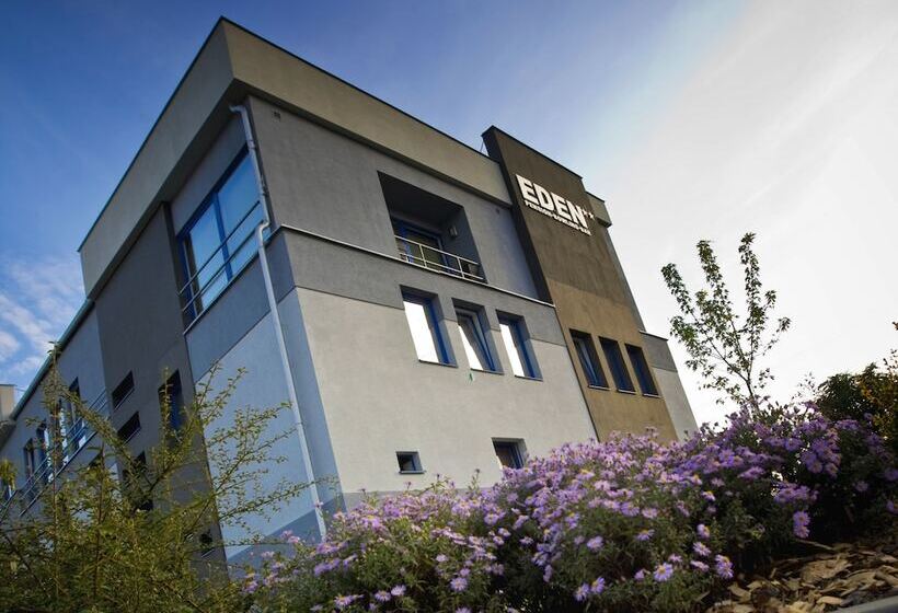 فندق Pension Eden