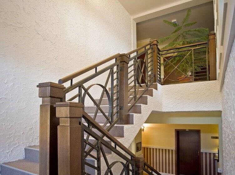 فندق Pension Eden