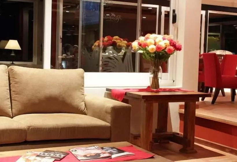 Hotelli Rio Arriba Suites Apartments Y Resto