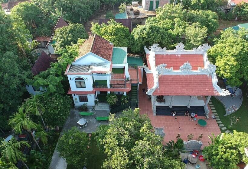 هتل Tropical Valley Homestay Villas