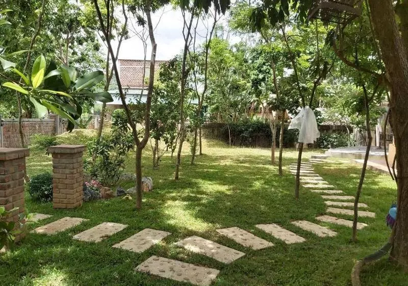 هتل Tropical Valley Homestay   Villas
