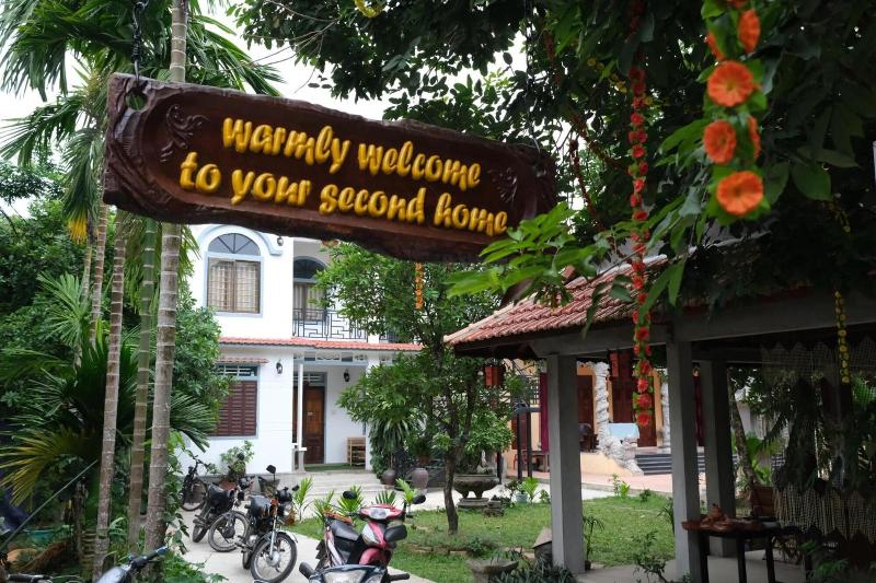 هتل Tropical Valley Homestay Villas