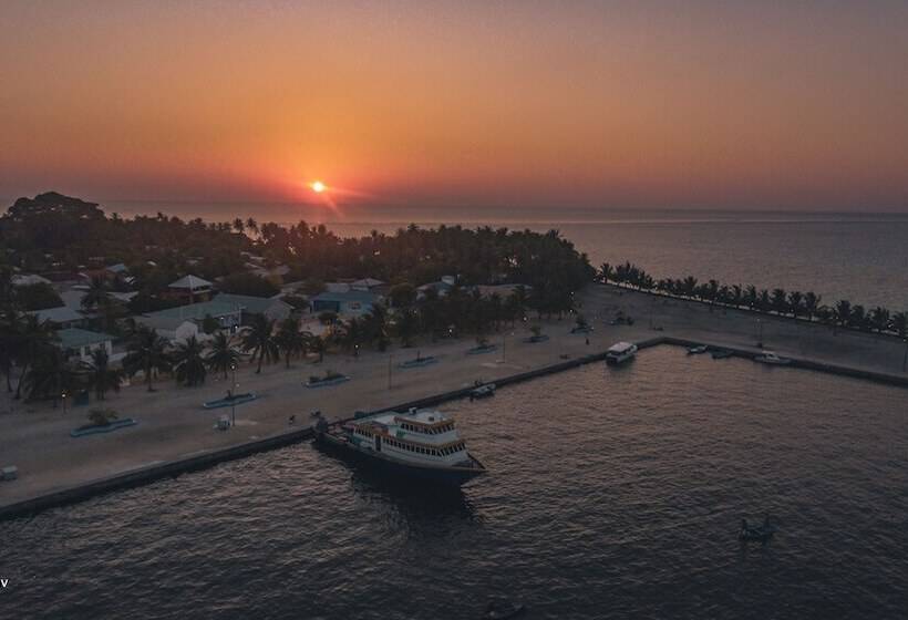 هتل Veli Beach Inn