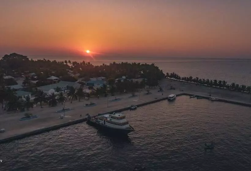 هتل Veli Beach Inn