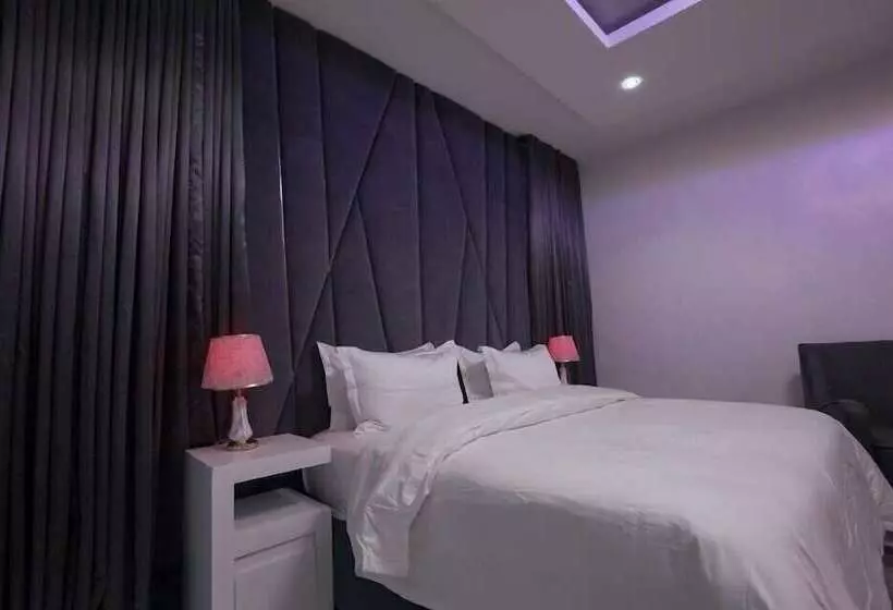تختخواب و صبحانه Westwing Hotels And Apartments Lekki