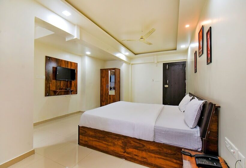 Fabhotel White House