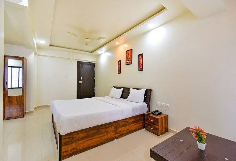 Fabhotel White House