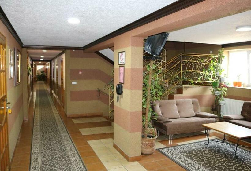 فندق готель феєрія