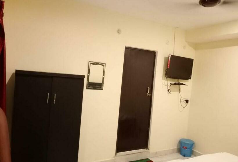 בית מלון כפרי Ss  And Restaurant By Wb Inn