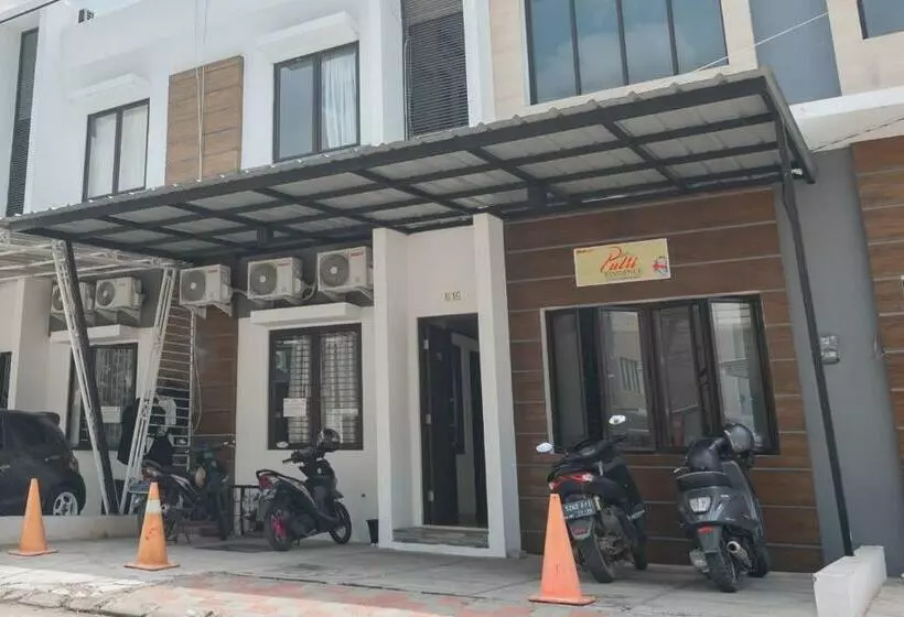 Hôtel Putri Residence Karawang Redpartner